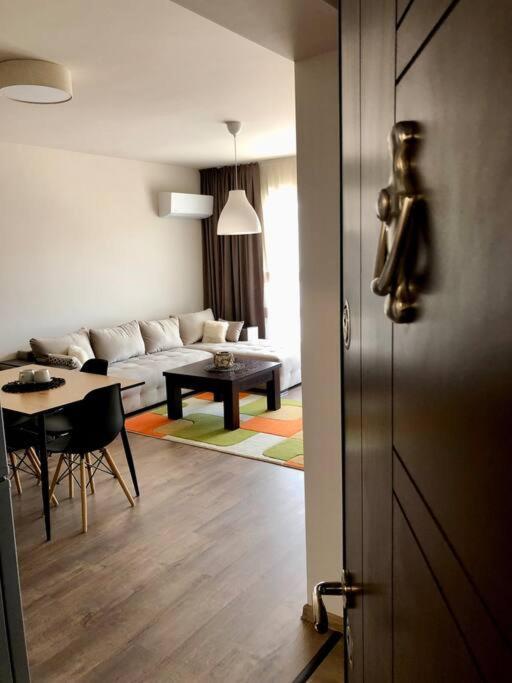 Luxury Apartment Pazardzhik Exterior photo